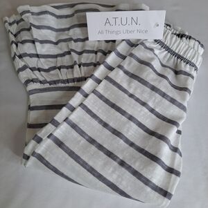 A.T.U.N. RUFFLE BOTTOM White and Gray Striped Casual Pants